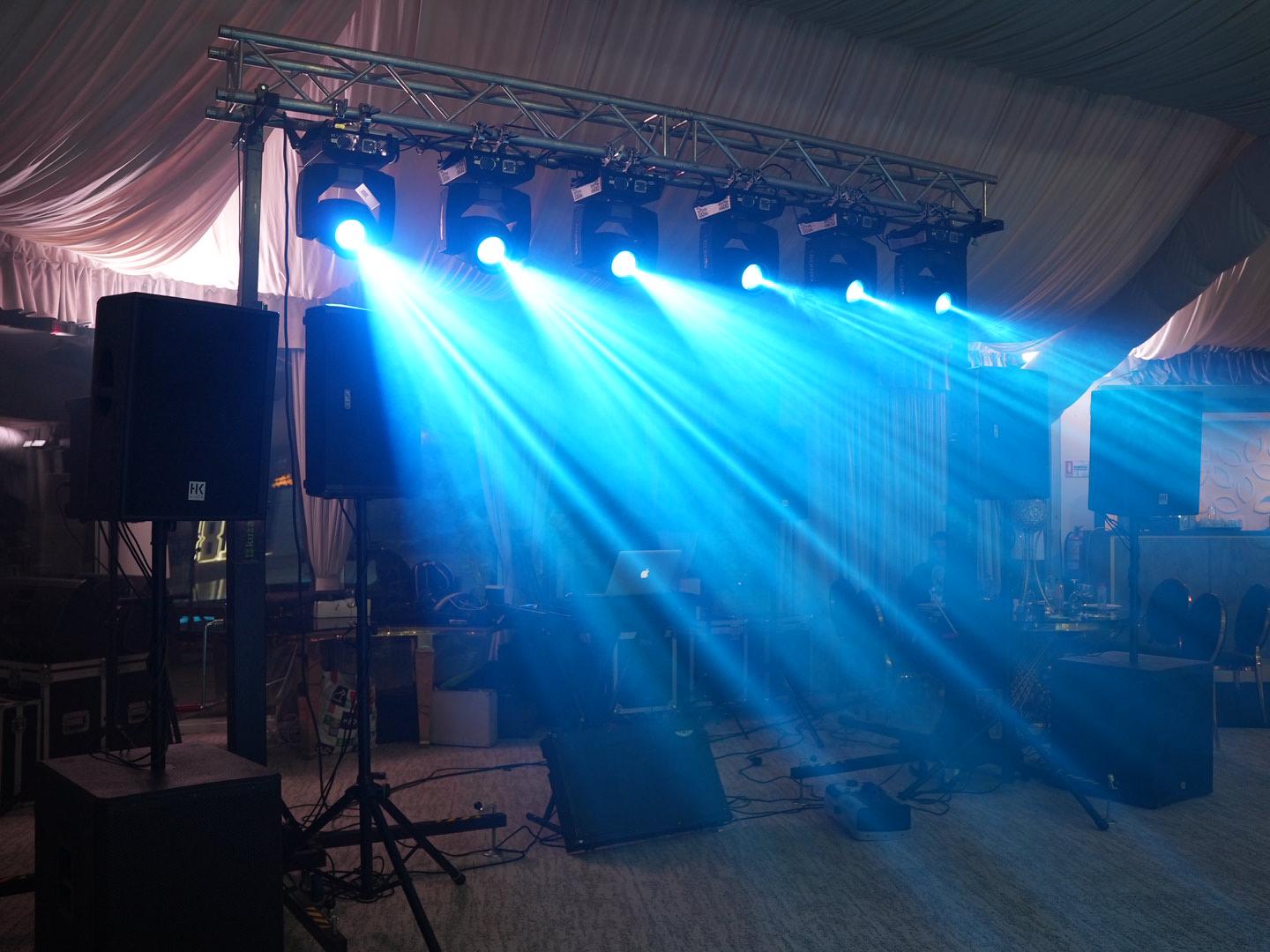 Schelă cu Iluminat Profesional